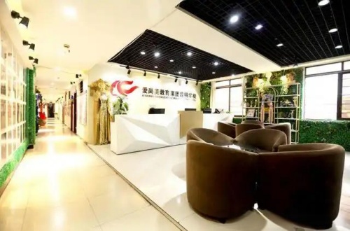 现代化办公室设计装饰