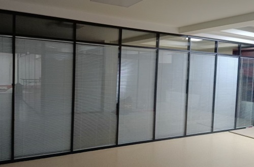 铝型材玻璃隔断